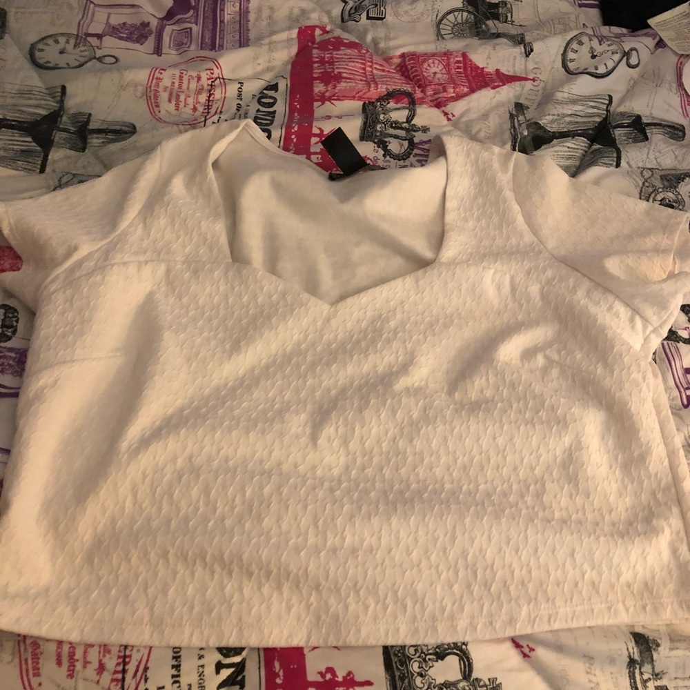 Elegant crop top
